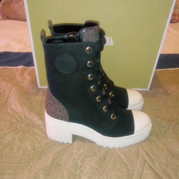 Michael Kors Corey Bootie - Picture 3 of 11